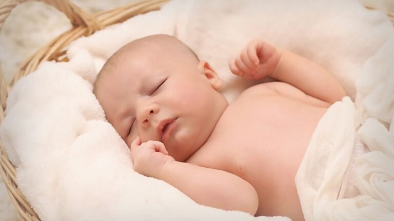 Como Ensinar o Bebê a se Acalmar para Dormir