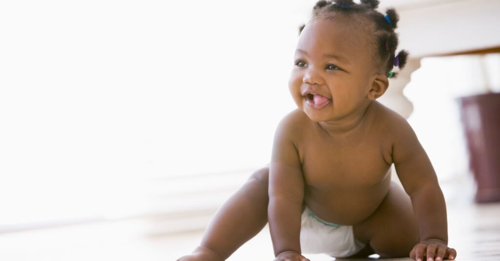Como Ajudar o Bebê a Engatinhar e Andar